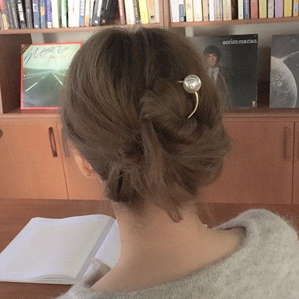 |moat| Moat Pearl Pin - 2 Type