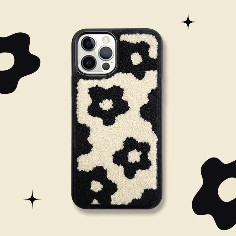 ｜MOMO CASE｜ 블랙플라워 Embroidery Phone Case