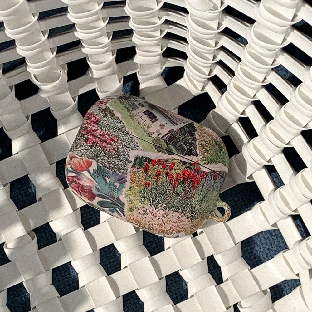 ｜Mademoment｜ Collage Garden Design AirPods Case