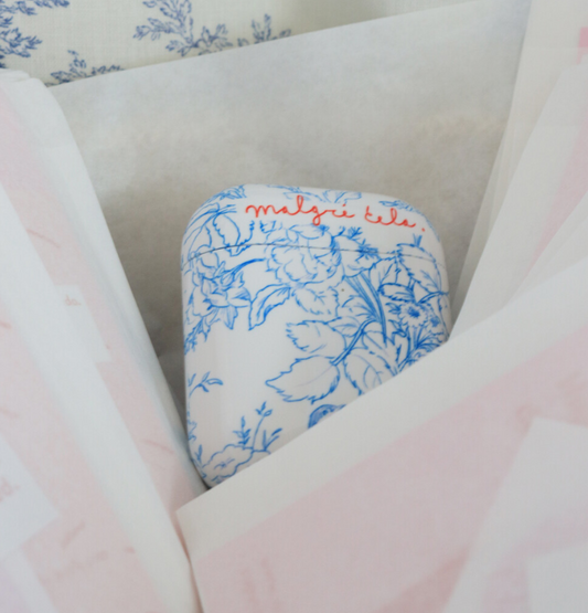 ｜Malgrecela｜ Toile de Jouy Airpods Case (Glossy)