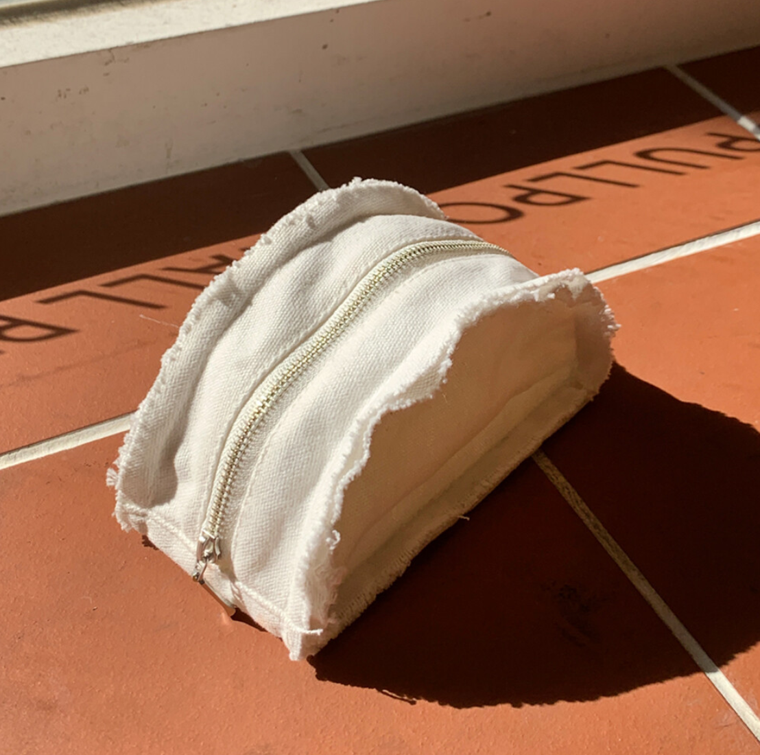 ｜iwantmore｜ Half Moon Pouch