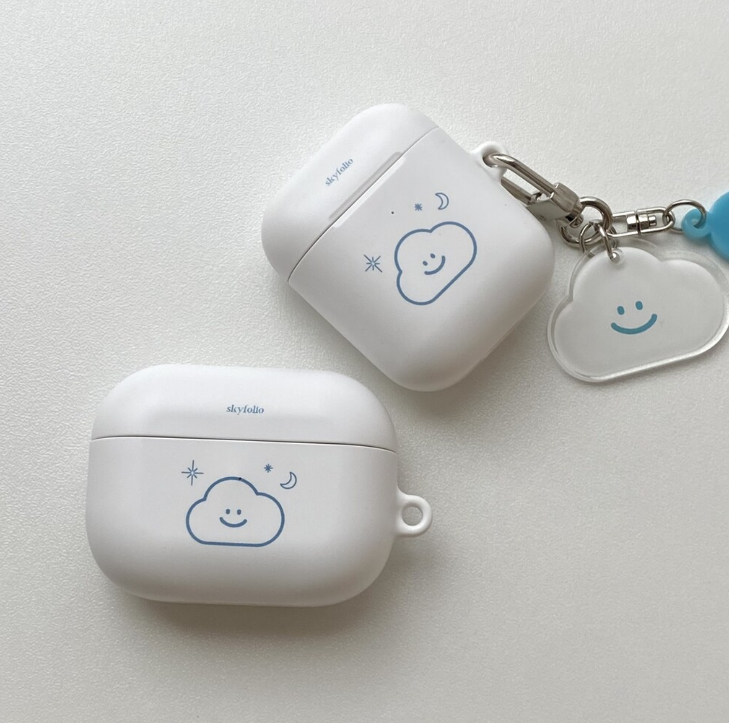 ｜skyfolio｜ White Line Cloud Airpods Case