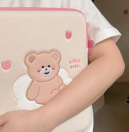 ｜malling booth｜ Milky Bebe Laptop Case/ Ipad Pouch