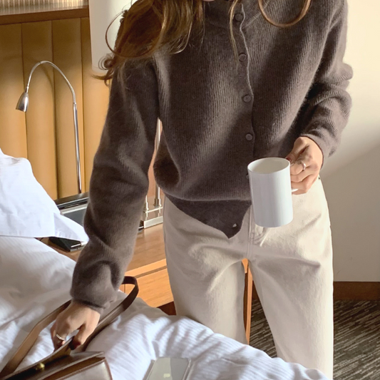 ｜FROM HEAD TO TOE｜ Sony Raccoon Cardigan (35% Wool)