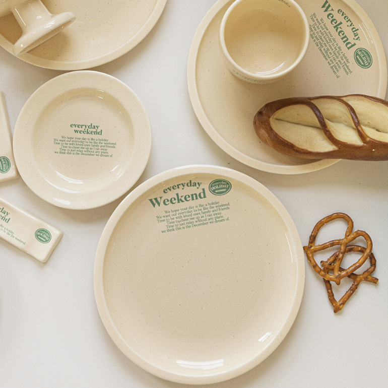｜momur｜ ｜weekend 4｜ Holiday Plate (Butter Green)