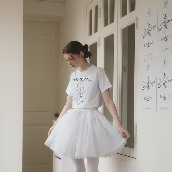 ｜Letter from Moon｜ Toe Shoes T-shirts (Ivory)