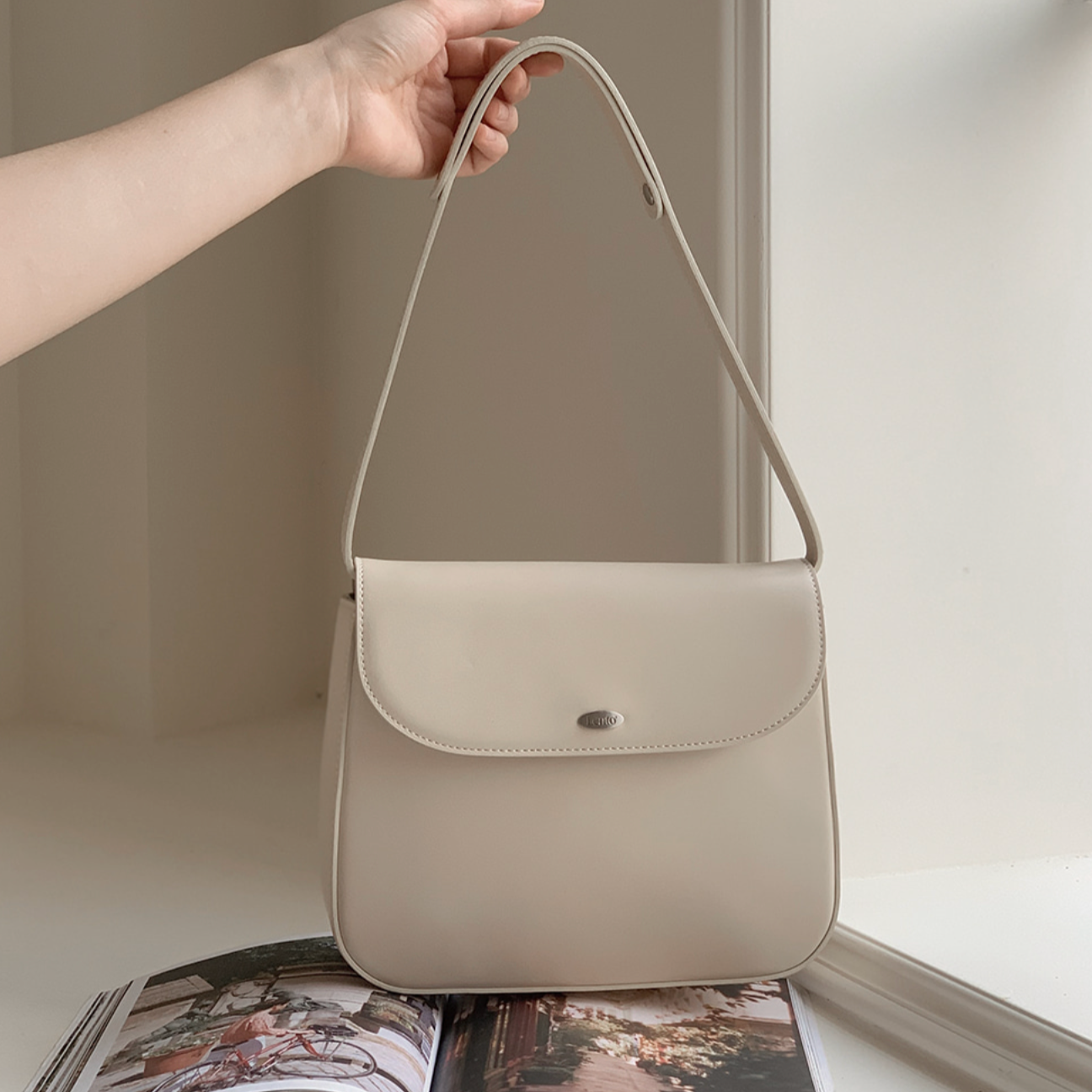 ｜SLOWAND｜ # LENTO Minimal Hobo Bag (New Colour! Ivory / Black)