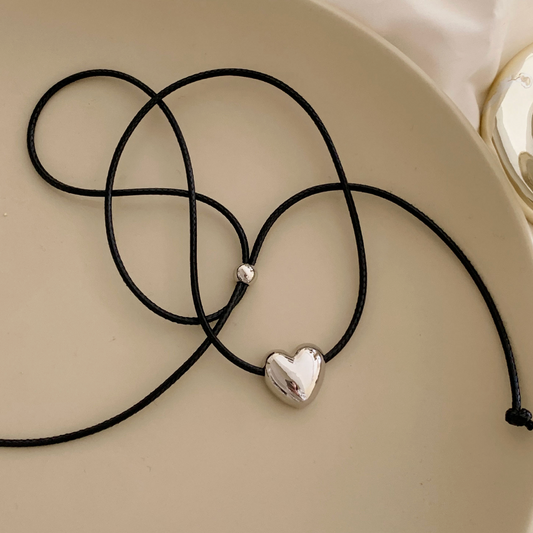 ｜SOYE PI-NE｜ Romance Leather Big Heart Strap Long Necklace