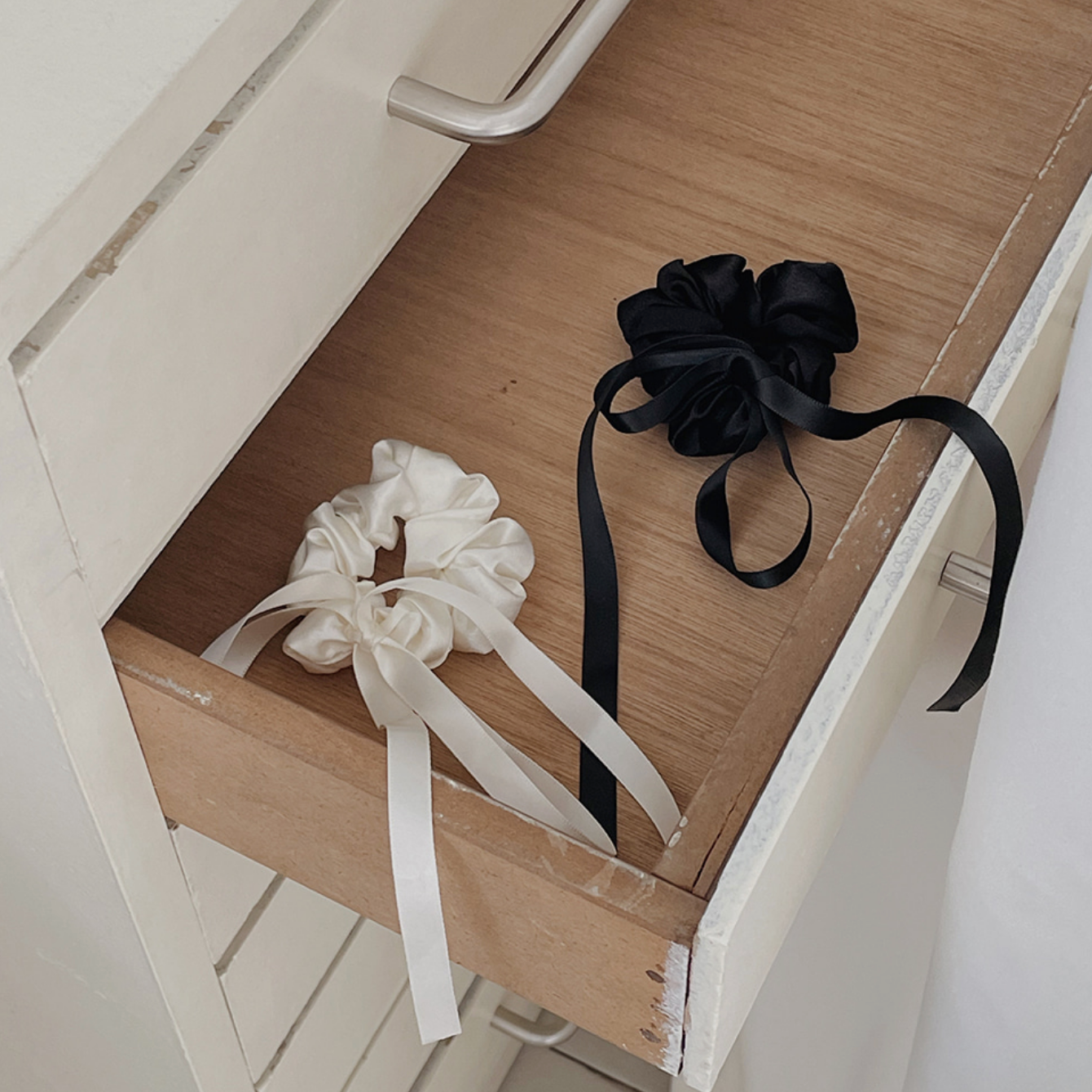 ｜SLOWAND｜ Marry Ribbon Scrunchy