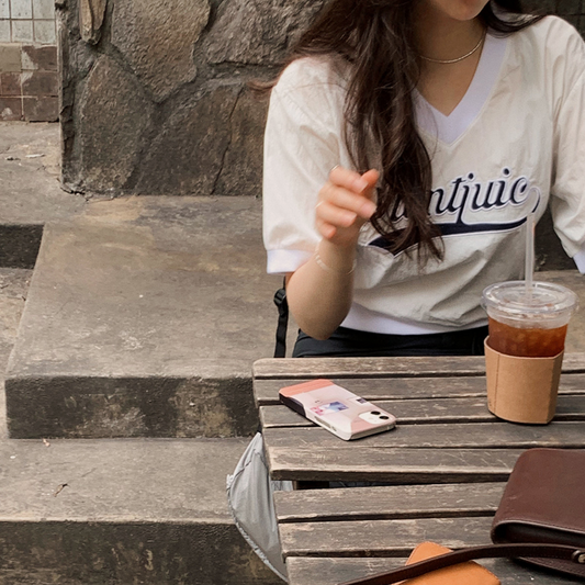 ｜SLOWAND｜ Lettering V Sweatshirt