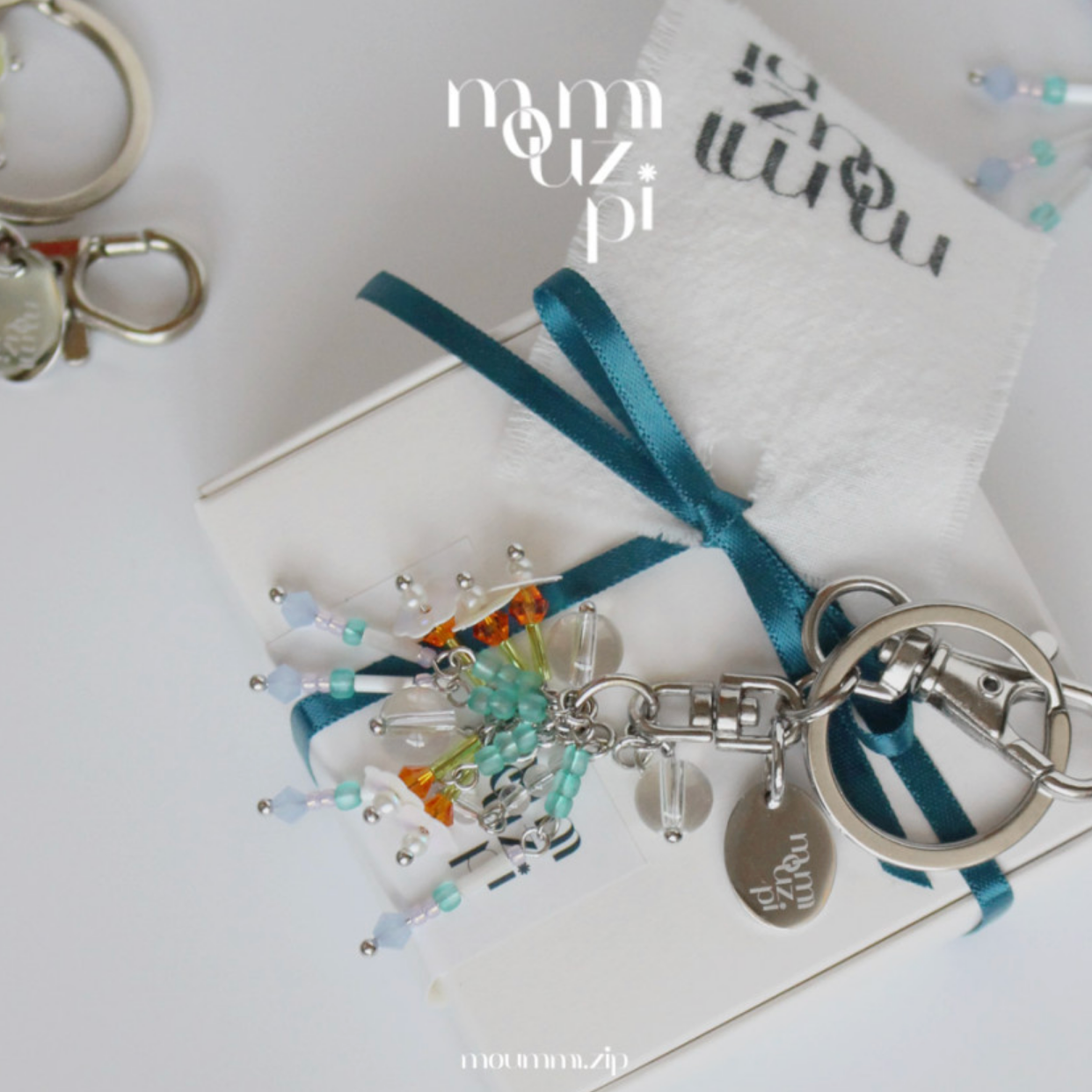 ｜moumm.zip:｜ Aloha Hawaii Crystal Keyring
