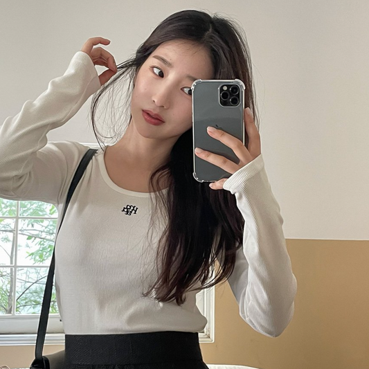 ｜muahmuah｜ Stitch U-neck Long-sleeved T-shirt