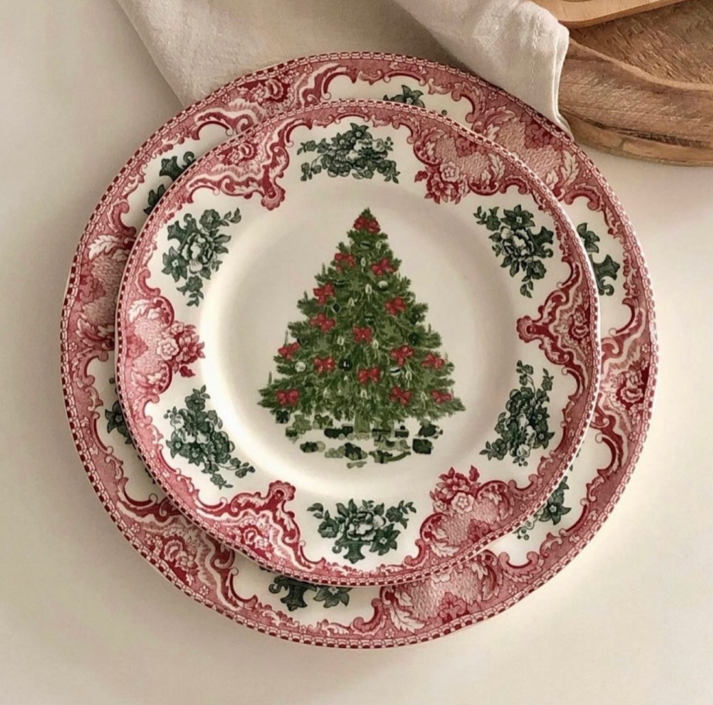 ｜Bracket Table｜ Johnson Bros. Christmas Plate