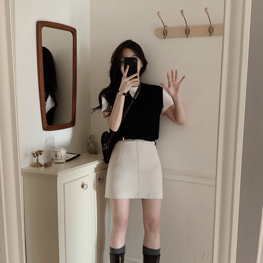 ｜SLOWAND｜ Modern Black Belt Mini Skirt (+Belt Set)