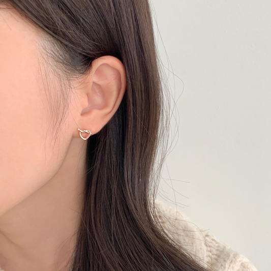 ｜SOYE PI-NE｜ (silver925) Bell Heart Twisted Earrings