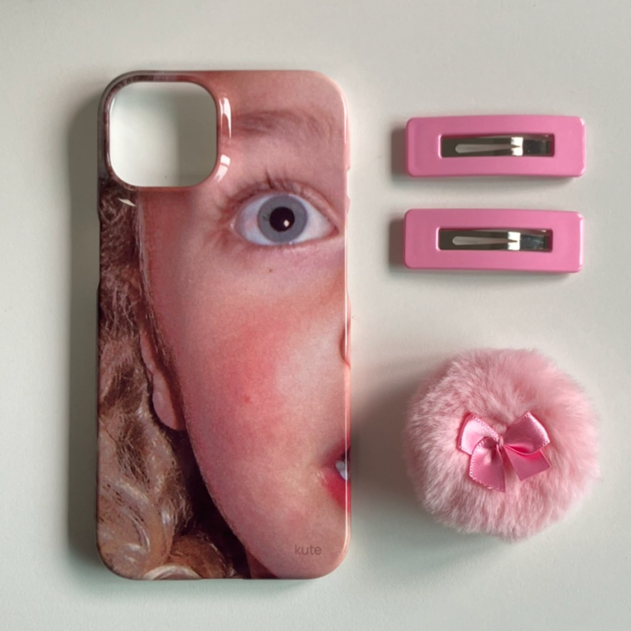 ｜KUTE｜ Look Up Phone Case