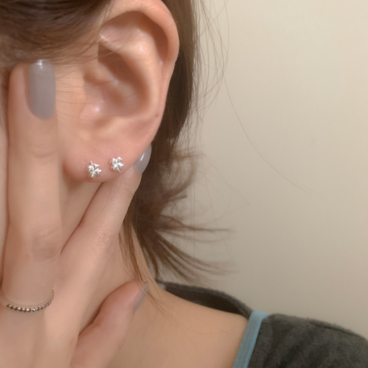 ｜moat｜ Mini Clover Earring (silver925)