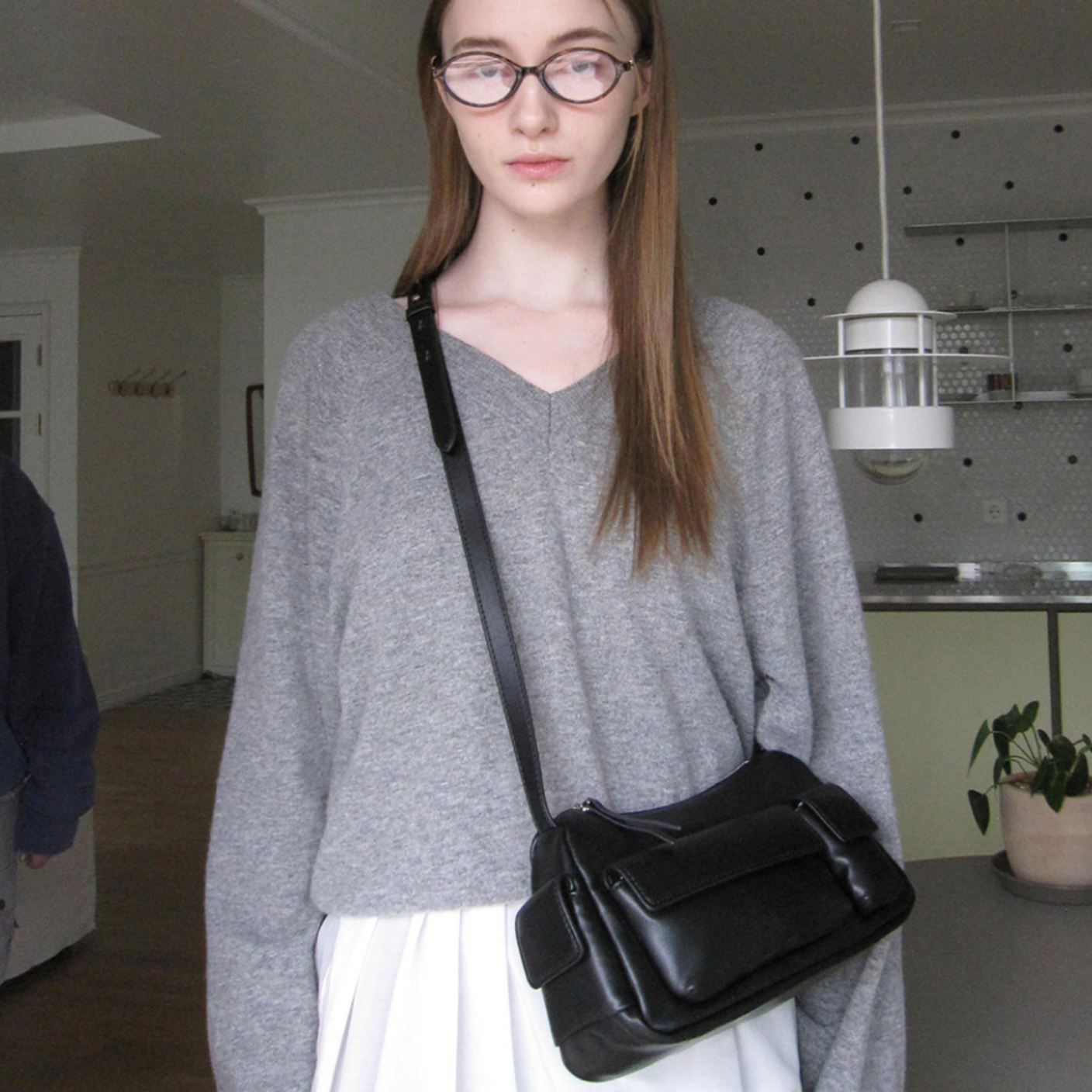 ｜DUMARO｜ Doil Pocket Cross Bag / Black