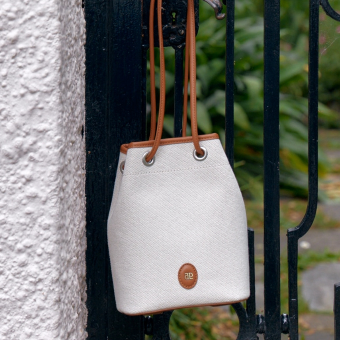 ｜depound｜ Urban Drawstring Bag - Camel