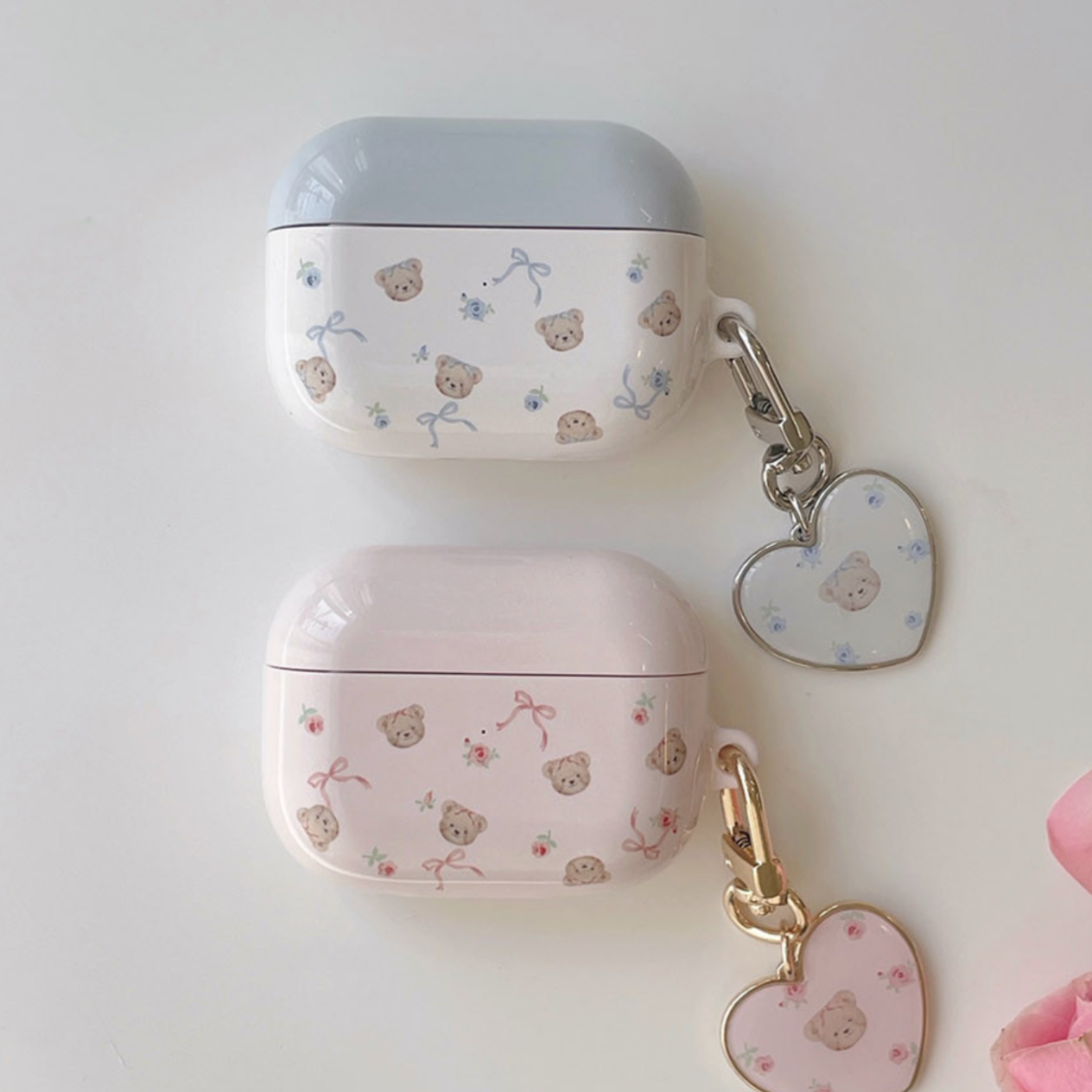 ｜Romantic Mood｜ Flower Bear Glossy Airpods Case