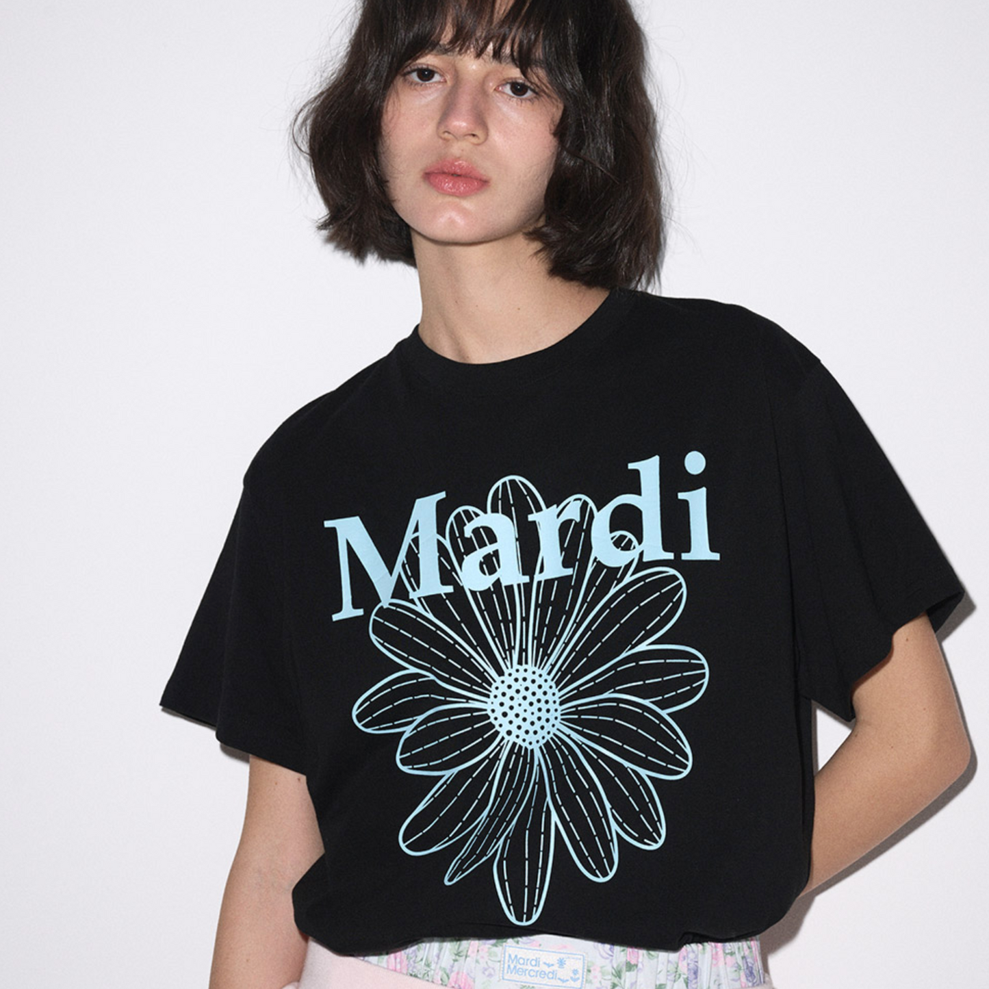 ｜MARDI MERCREDI｜ TSHIRT FLOWERMARDI (BLACK SKY) (PRE-ORDER)