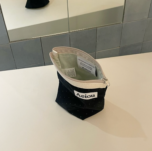 ｜aeiou｜ Aeiou Basic Pouch (M size) Little Dot Black