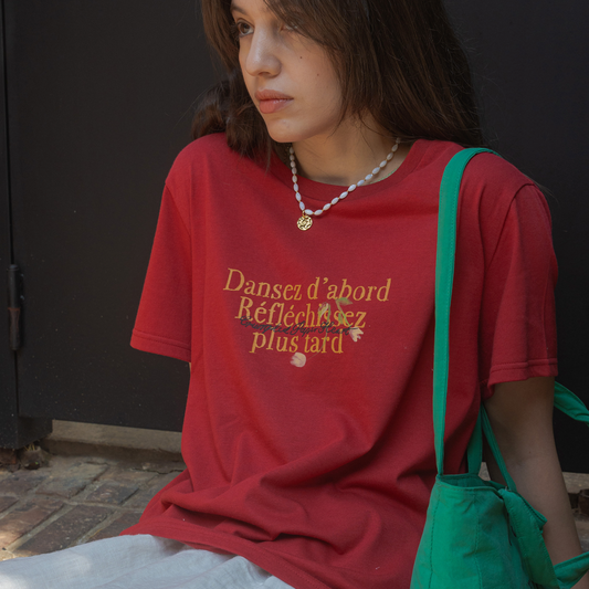 ｜HOTEL PARIS CHILL｜ Wander T-Shirt (Chilli)