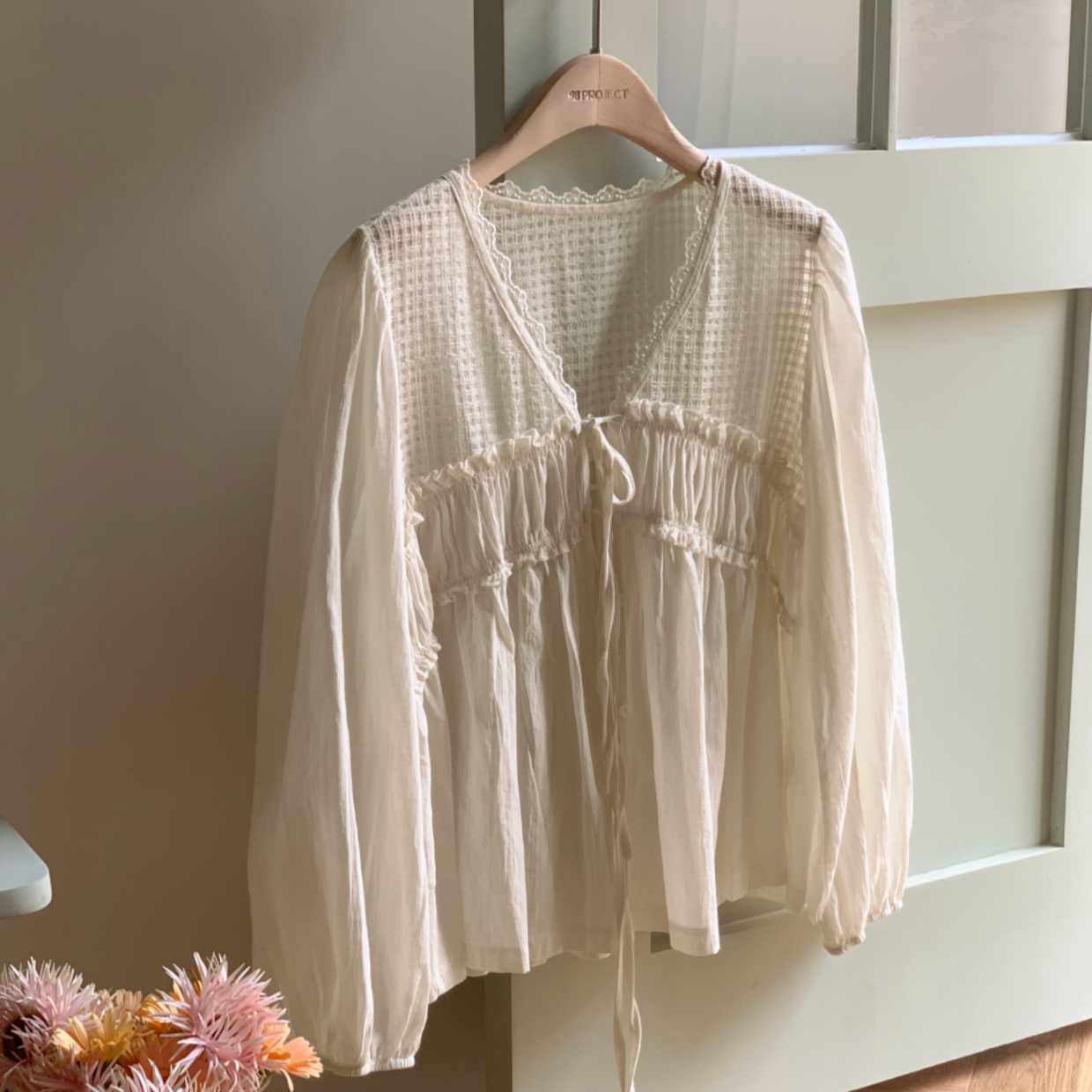 ｜98°C｜ Connect Vintage Lace Blouse