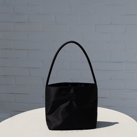 ｜mucu and ebony｜ Nearest Bag (Black)