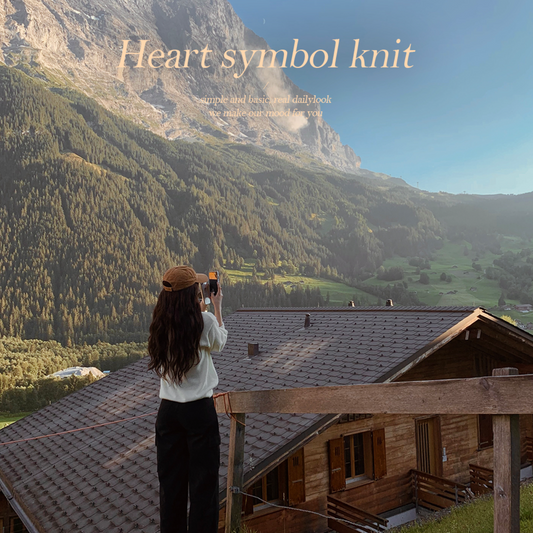 ｜SLOWAND｜ # SLOWMADE Slim Fit Symbol Heart V-Neck Knitwear