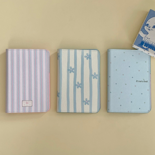 ｜OLIVET｜ Drawing Pattern Passport Holder