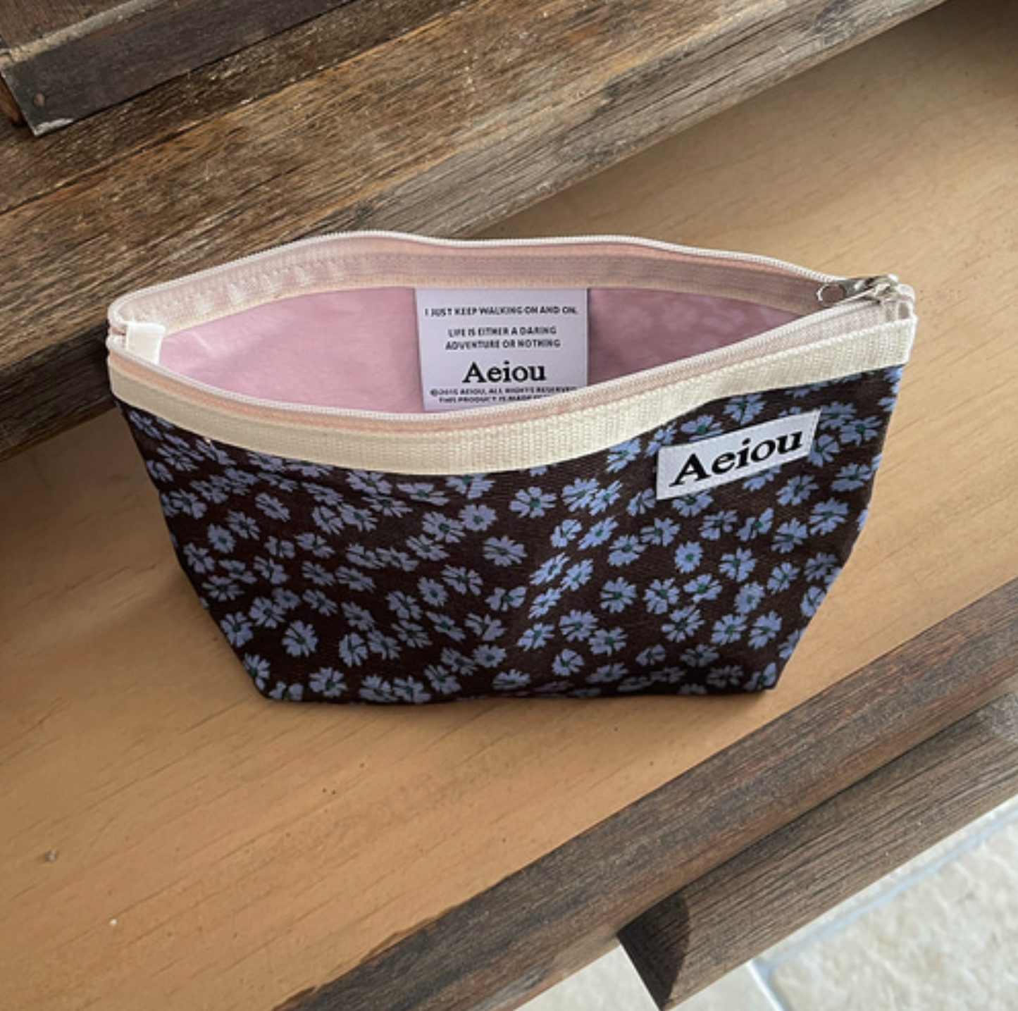 ｜aeiou｜ Aeiou Basic Pouch (L size) Blue Flower and Brown Corduroy