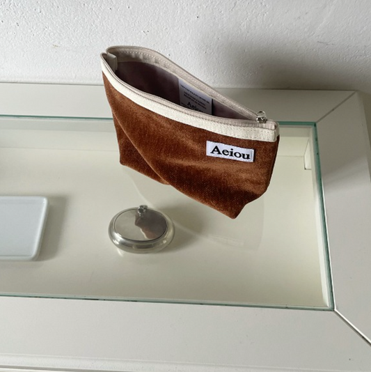 ｜aeiou｜ Aeiou Basic Pouch (L size) Velvet Twill Brown