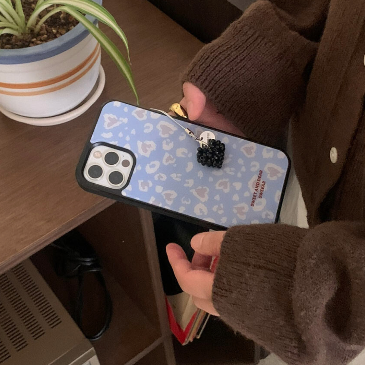 ｜SWEEAR｜ Heart Leopard Glass Case (MagSafe)