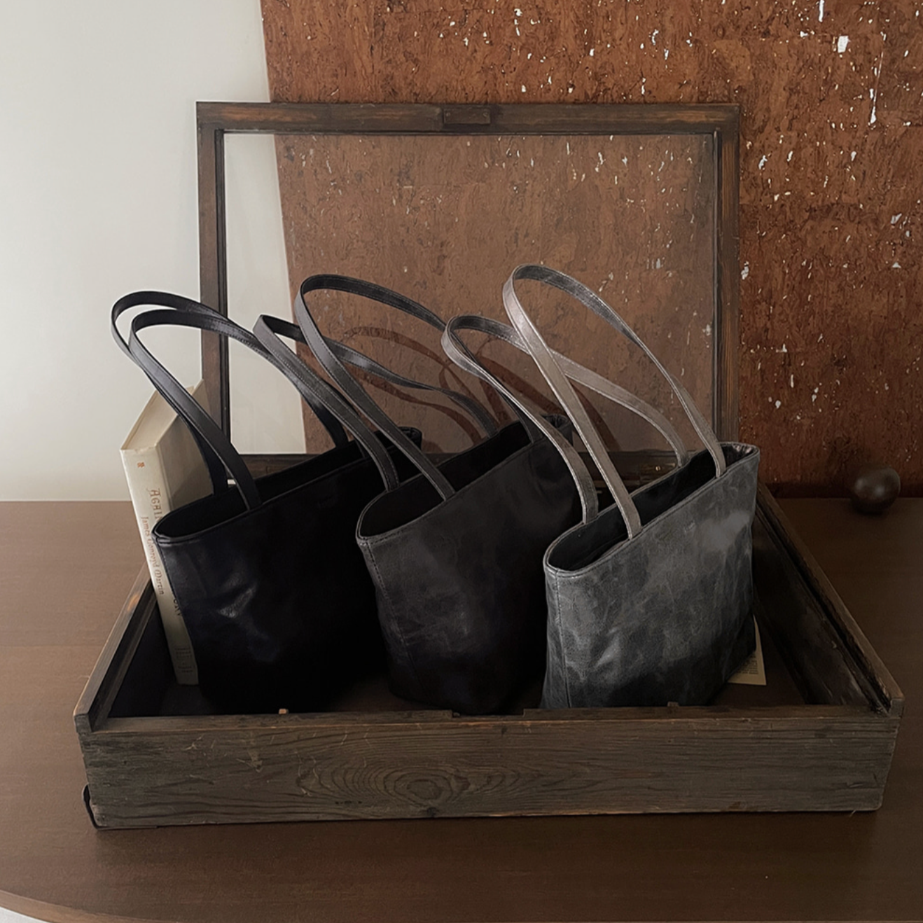 ｜SLOWAND｜ # LENTO Pebble Cracker Shoulder Bag