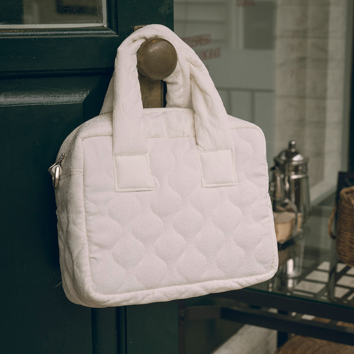 ｜VANONE ATELIER｜ Grandma Square Padding Bag Ivory