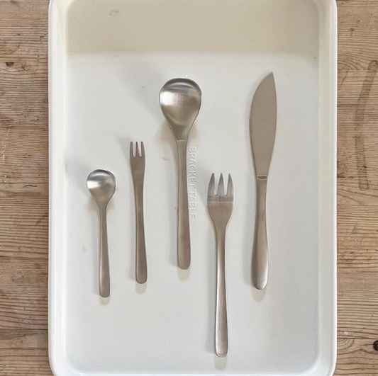 ｜Bracket Table｜ Porky Cutlery