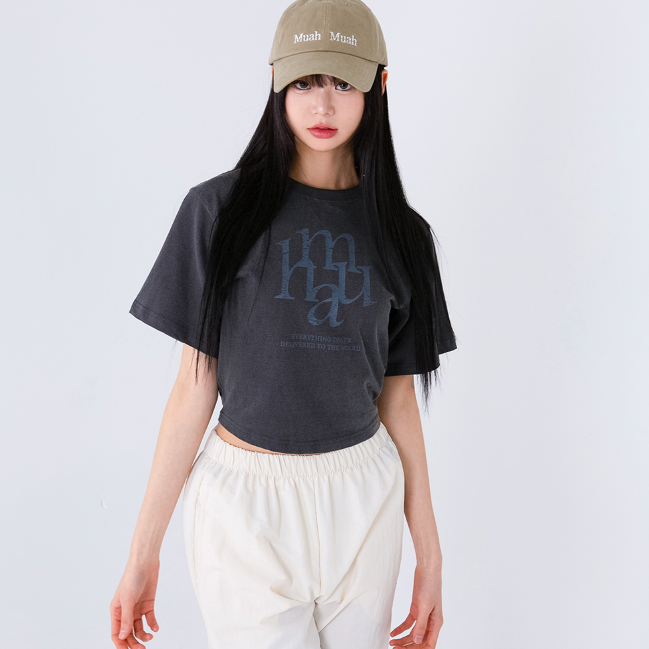 ｜muahmuah｜ Pigment Cropped Short-sleeved Shirt (Charcoal)