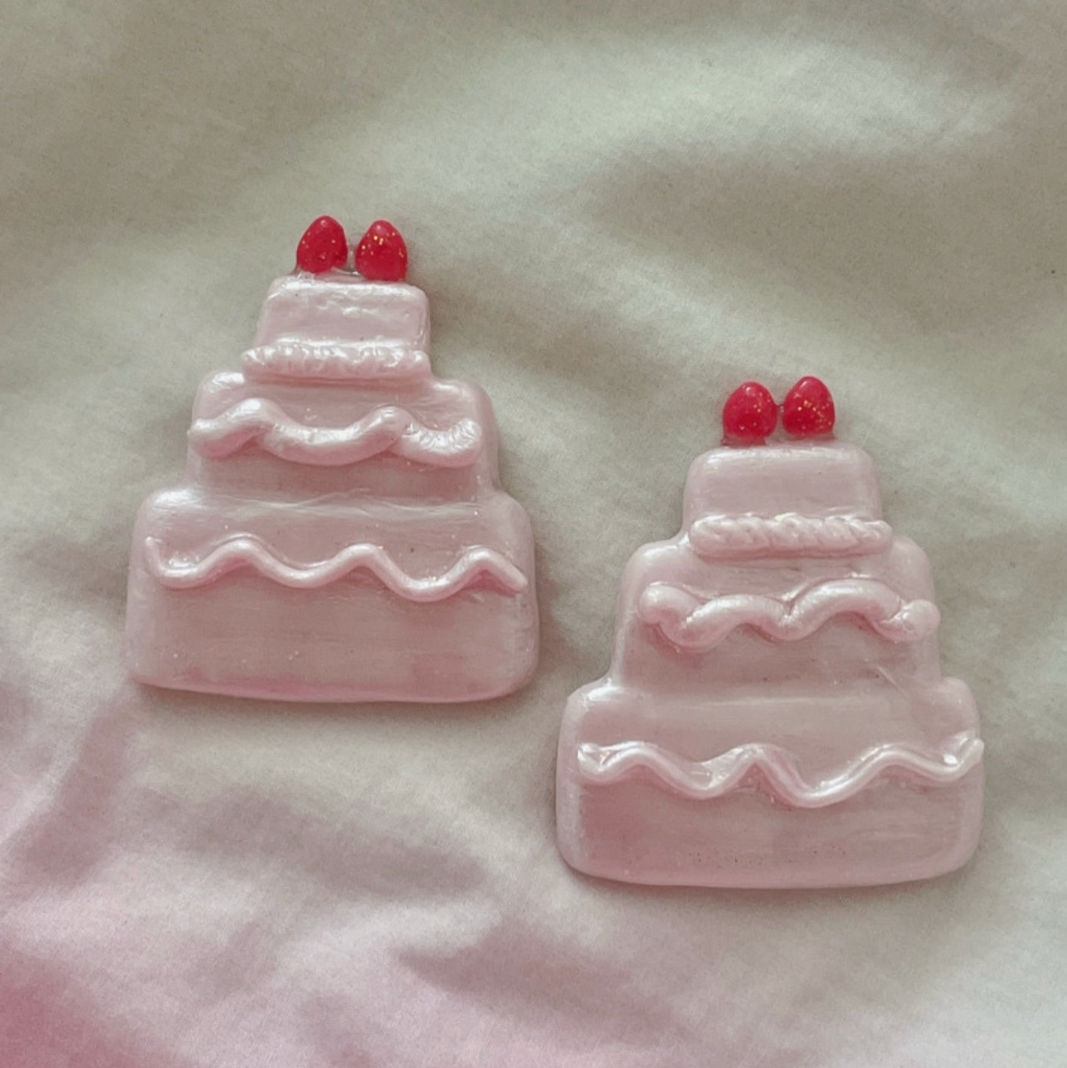 ｜Lilwsth｜ Strawberry Cream Cake Grip Tok