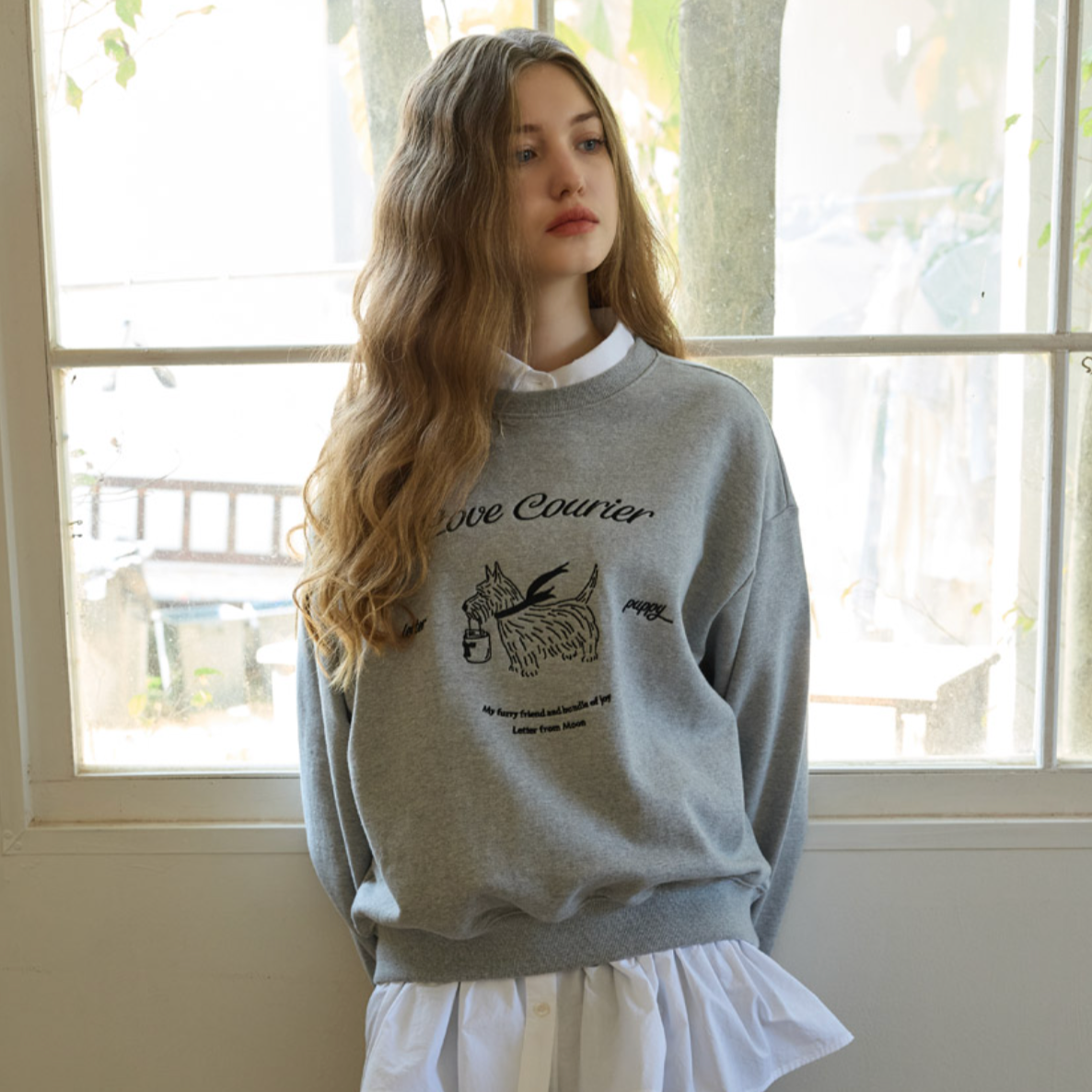 ｜Letter from Moon｜ Love Carrier Sweatshirt (Melange Gray)