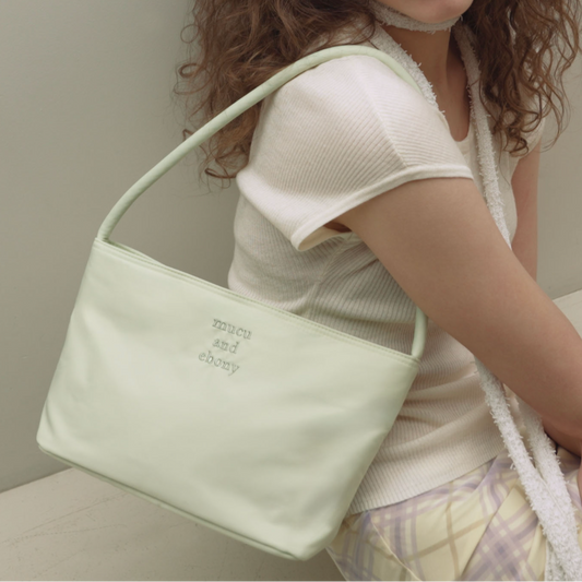 ｜mucu and ebony｜ Near Flat Bag Pistachio
