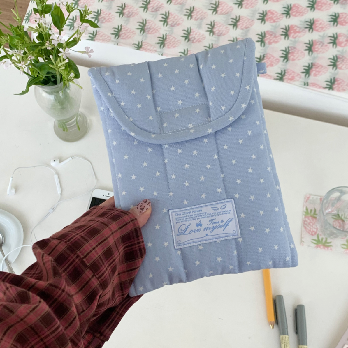 ｜OLIVET｜ The Olivet House Digital Pouch (Sky Star)