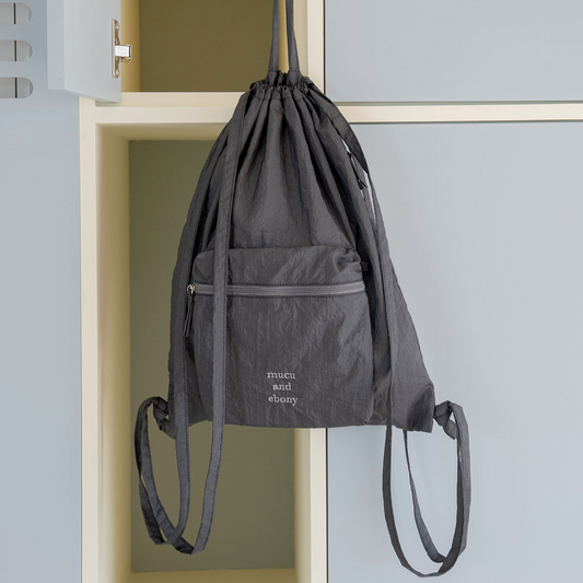 ｜mucu and ebony｜ Ridge String Backpack Charcoal