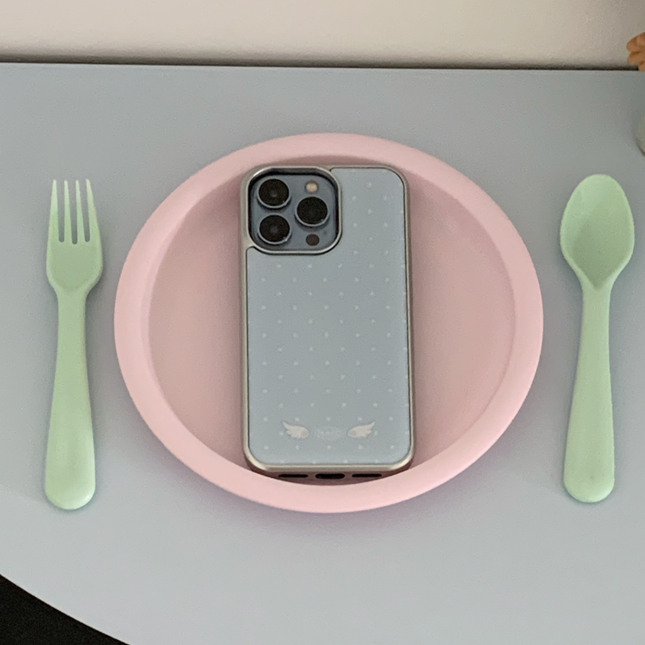 ｜OLIVET｜ Angel Wing Dot Epoxy Case (Silver Frame)