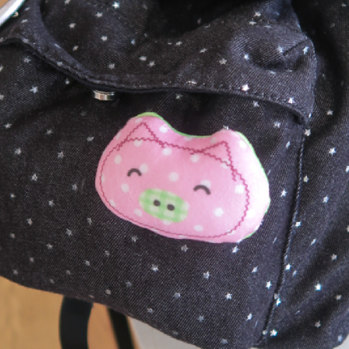 ｜FLUFFY BROOCH｜ Pink Dot Pig