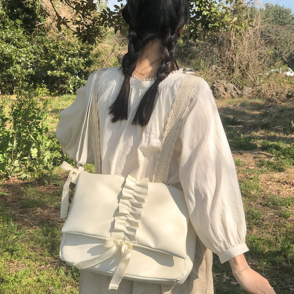 ｜ovuni｜ RUFFLE ENVELOPE BAG IVORY