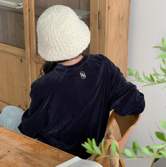 ｜FROM HEAD TO TOE｜ ｜Love From｜ Betos Beloa Embroidery Sweatshirt