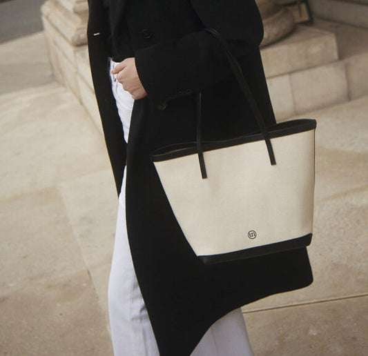 ｜untidy｜｜Vegan Leather｜ City Bag Black